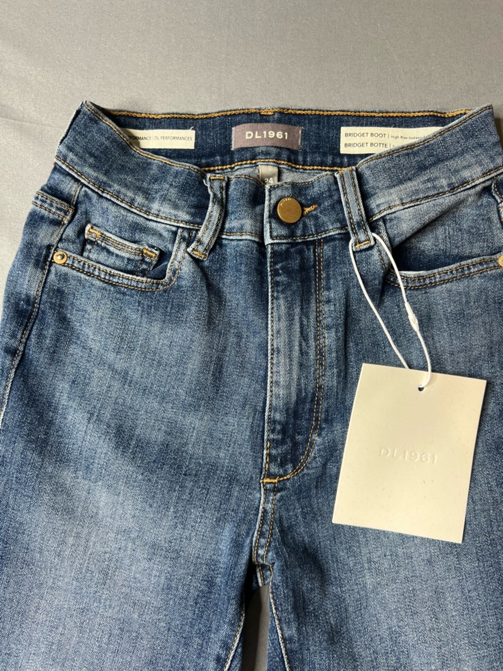 DL1961 NWT Women’s Bridget Boot High-Rise Jeans in Medium Blue Wash size 24